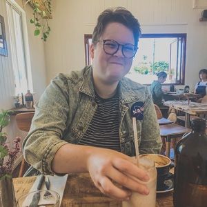 Meet your Posher, Lana lilian